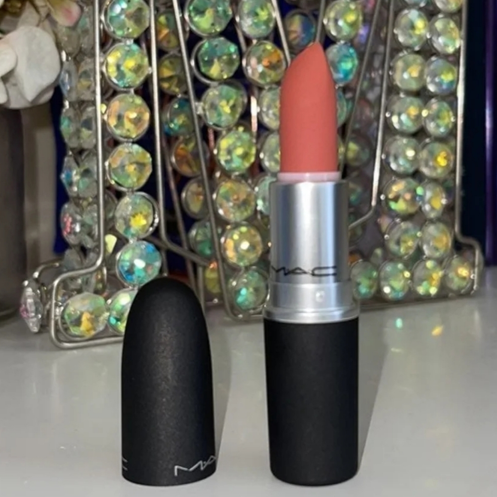 Mac Mull it Over Powder Kiss Lipstick - Picture 5 of 9